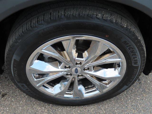Photo of 2021 Blue Ford Explorer