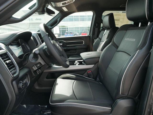 Photo of 2025 Granite Crystal Metallic Clearcoat RAM 2500
