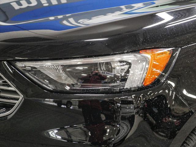 Photo of 2024 Black Metallic Ford Edge