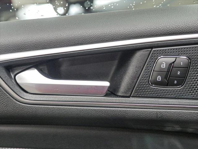 Photo of 2024 Black Metallic Ford Edge