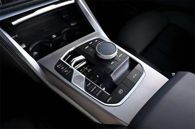 Photo of 2024 Black Sapphire Metallic BMW M440
