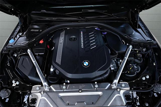 Photo of 2024 Black Sapphire Metallic BMW M440