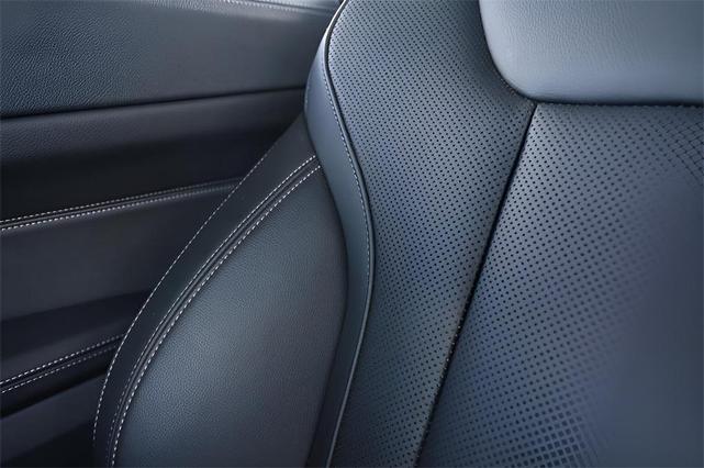 Photo of 2024 Black Sapphire Metallic BMW M440