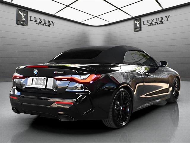 Photo of 2024 Black Sapphire Metallic BMW M440