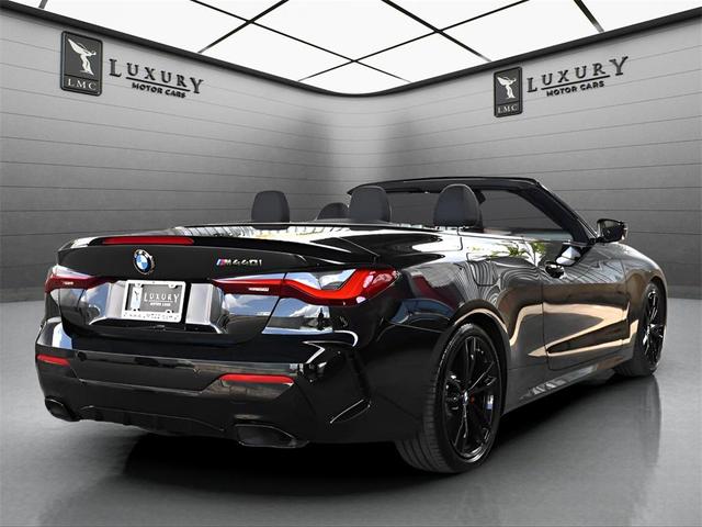Photo of 2024 Black Sapphire Metallic BMW M440