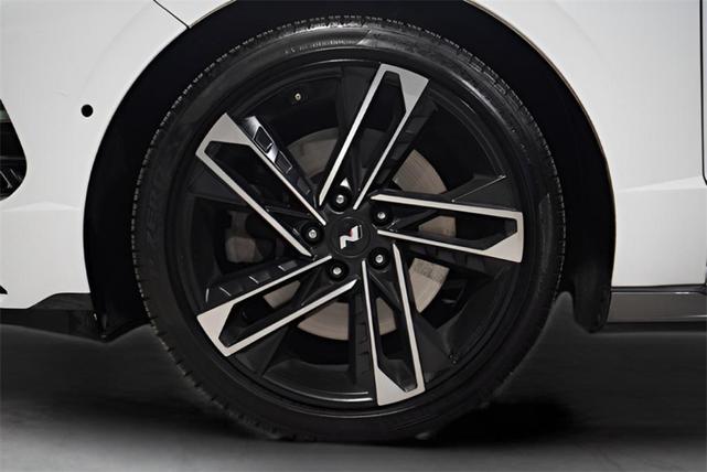 Photo of 2024 Serenity White Hyundai SONATA