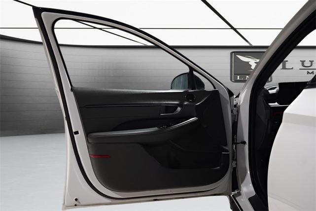 Photo of 2024 Serenity White Hyundai SONATA