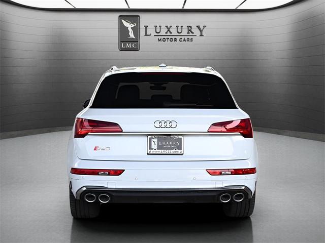 Photo of 2022 Glacier White Metallic Audi SQ5