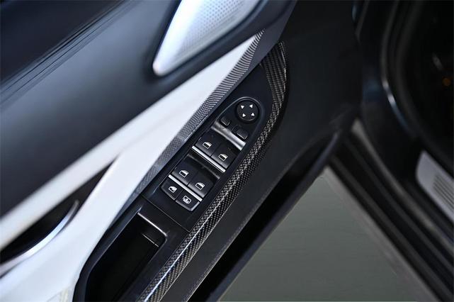 Photo of 2015 Singapore Gray Metallic BMW M6