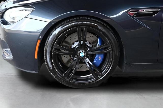 Photo of 2015 Singapore Gray Metallic BMW M6