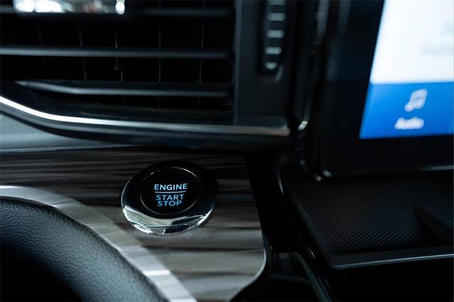 Photo of 2023 Carbonized Gray Metallic Ford Explorer