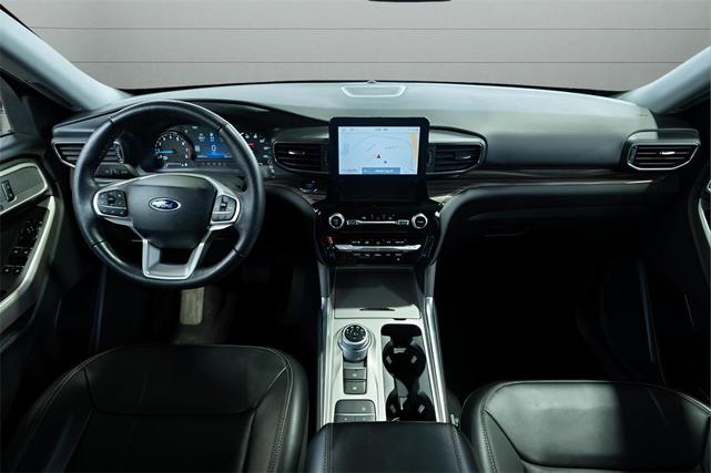 Photo of 2023 Carbonized Gray Metallic Ford Explorer