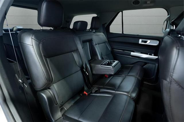 Photo of 2023 Carbonized Gray Metallic Ford Explorer