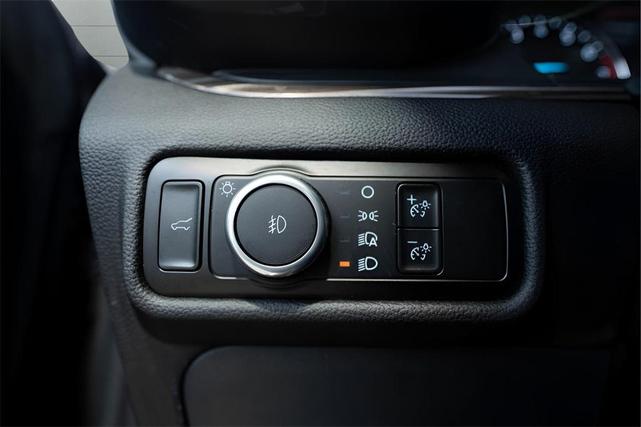Photo of 2023 Carbonized Gray Metallic Ford Explorer