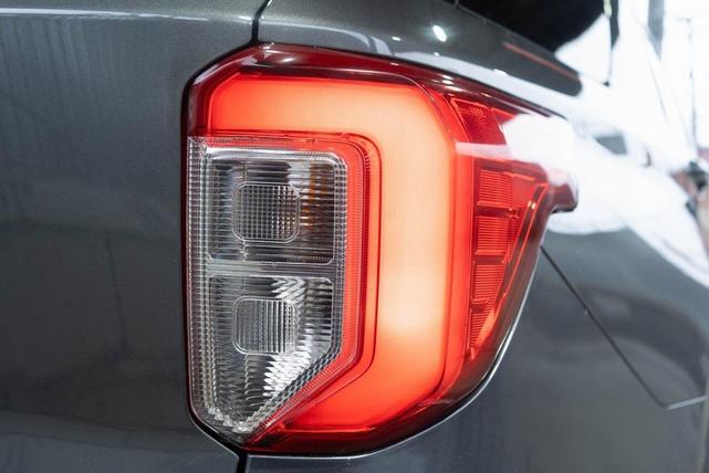 Photo of 2023 Carbonized Gray Metallic Ford Explorer