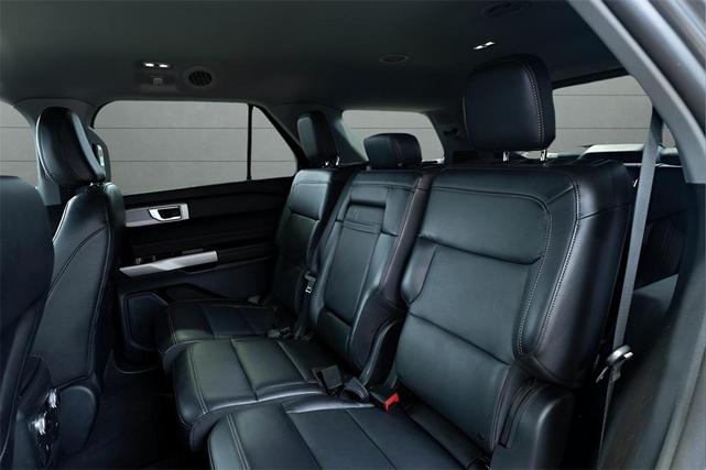 Photo of 2023 Carbonized Gray Metallic Ford Explorer