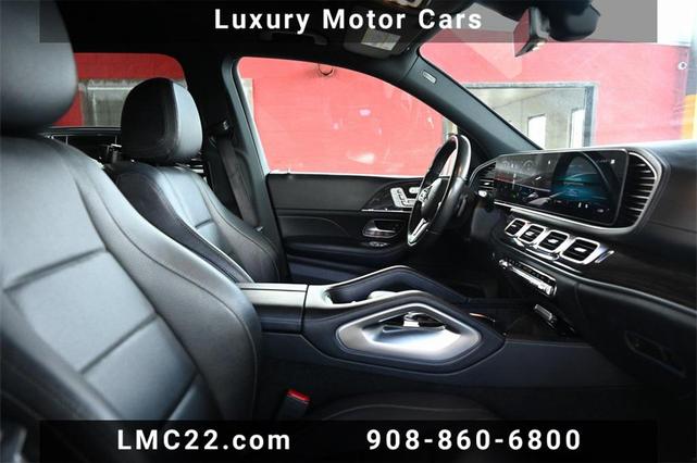Photo of 2021 Polar White Mercedes-Benz GLS 450