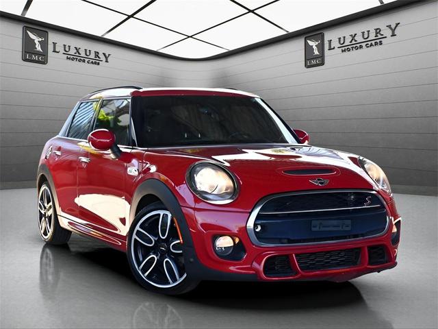 Photo of 2018 Chili Red MINI Hardtop