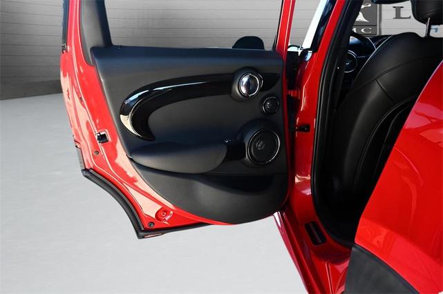 Photo of 2018 Chili Red MINI Hardtop