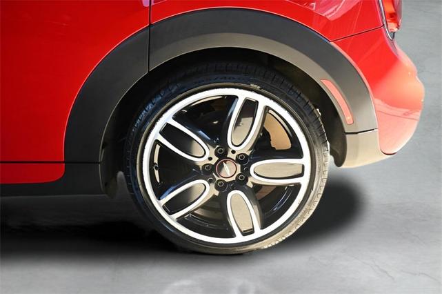 Photo of 2018 Chili Red MINI Hardtop