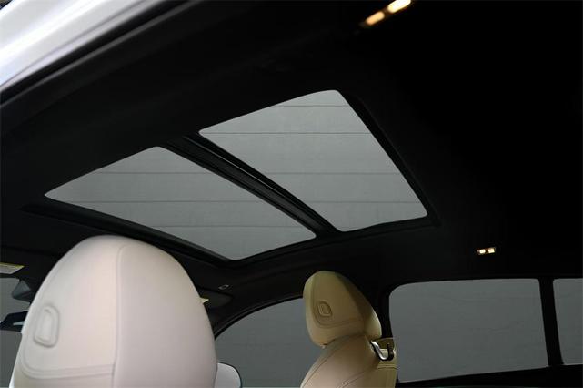 Photo of 2022 Alpine White BMW X4