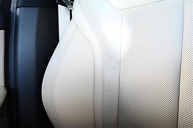 Photo of 2022 Alpine White BMW X4