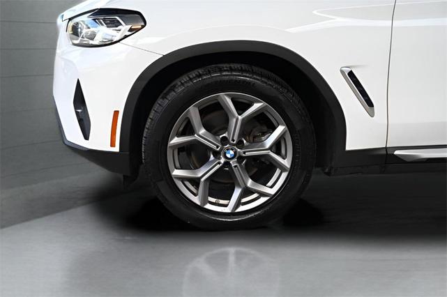 Photo of 2022 Alpine White BMW X4