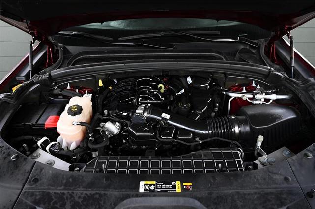 Photo of 2023 Velvet Red Pearlcoat Jeep Grand Cherokee L