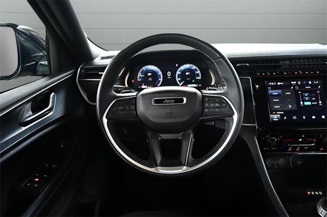 Photo of 2023 Velvet Red Pearlcoat Jeep Grand Cherokee L