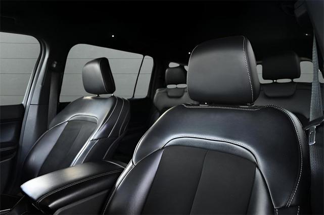 Photo of 2023 Velvet Red Pearlcoat Jeep Grand Cherokee L