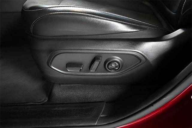 Photo of 2023 Velvet Red Pearlcoat Jeep Grand Cherokee L