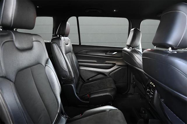 Photo of 2023 Velvet Red Pearlcoat Jeep Grand Cherokee L