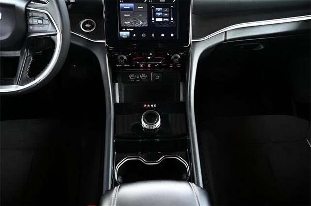Photo of 2023 Velvet Red Pearlcoat Jeep Grand Cherokee L