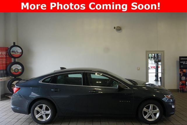 Photo of 2019 Shadow Gray Metallic Chevrolet Malibu