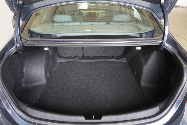 Photo of 2019 Shadow Gray Metallic Chevrolet Malibu