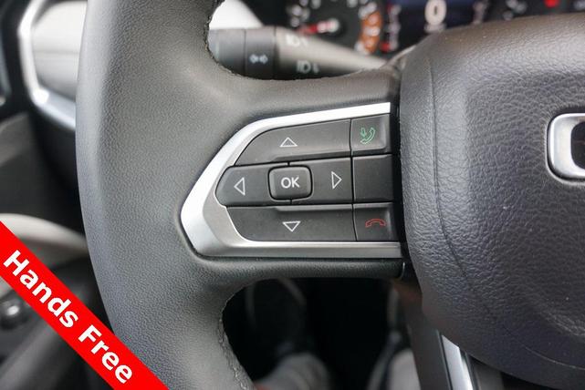 Photo of 2024 Diamond Black Crystal Pearlcoat Jeep Compass
