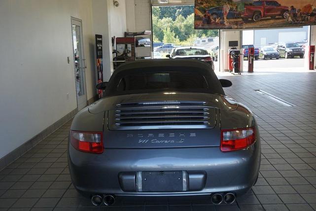 Photo of 2008 Atlas Gray Metallic Porsche 911