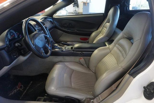 Photo of 2003 Speedway White Chevrolet Corvette
