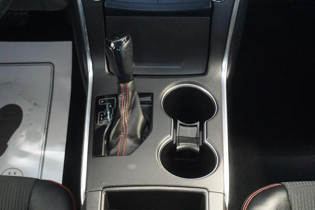 Photo of 2017 Super White Toyota Camry