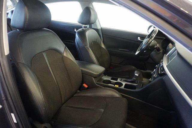 Photo of 2019 Platinum Graphite Kia Optima