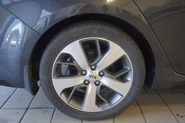 Photo of 2019 Platinum Graphite Kia Optima