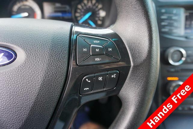Photo of 2017 Oxford White Ford Explorer