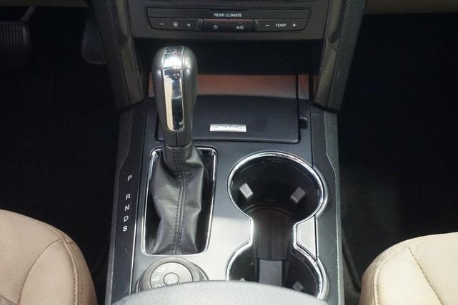 Photo of 2017 Oxford White Ford Explorer