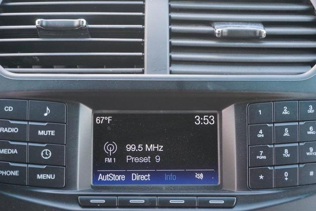 Photo of 2017 Oxford White Ford Explorer