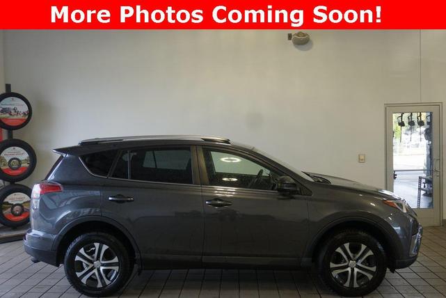Photo of 2016 Magnetic Gray Metallic Toyota RAV4