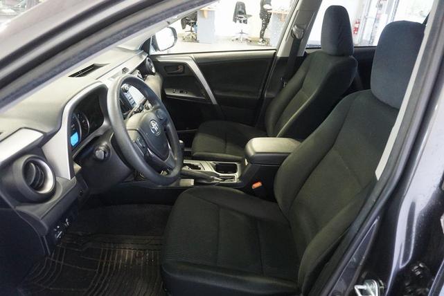 Photo of 2016 Magnetic Gray Metallic Toyota RAV4