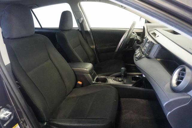 Photo of 2016 Magnetic Gray Metallic Toyota RAV4