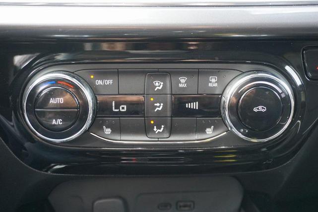 Photo of 2025 Summit White Chevrolet Trax