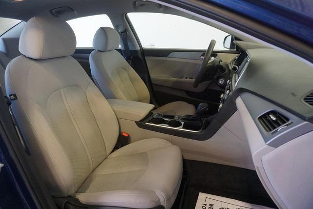 Photo of 2019 Lakeside Blue Hyundai SONATA