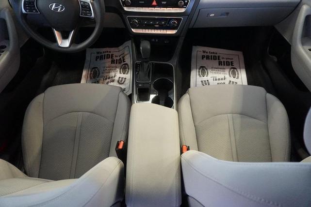 Photo of 2019 Lakeside Blue Hyundai SONATA